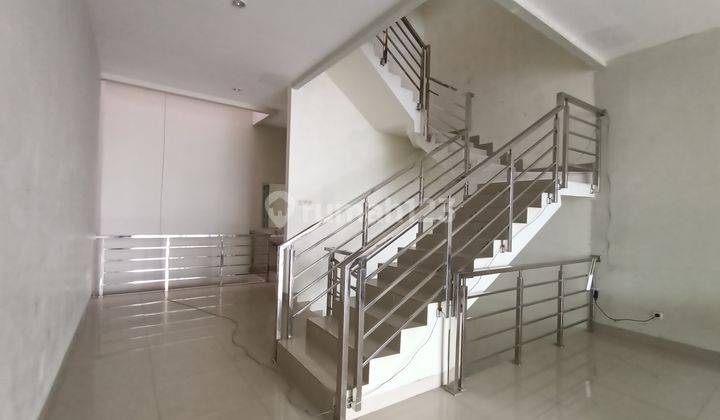 Ruko 3,5 Lantai Parkir Luas Soekarno Hatta cocok untuk Kantor atau Tempat usaha 1
