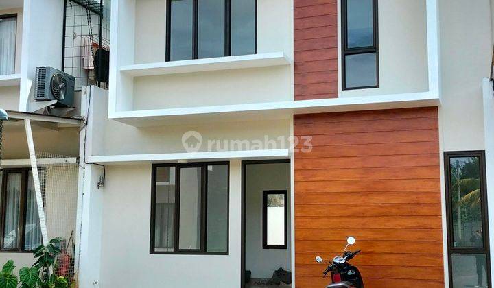 Rumah cantik 2 lantai luas di Jatimurni  1