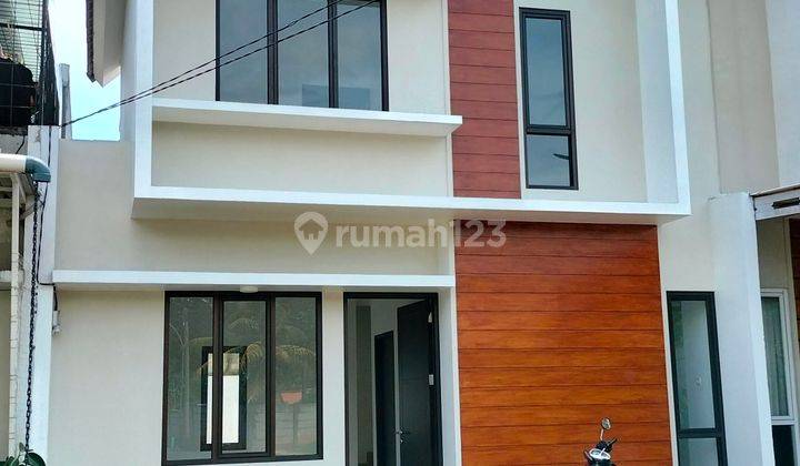 Rumah cantik 2 lantai luas di Jatimurni  2