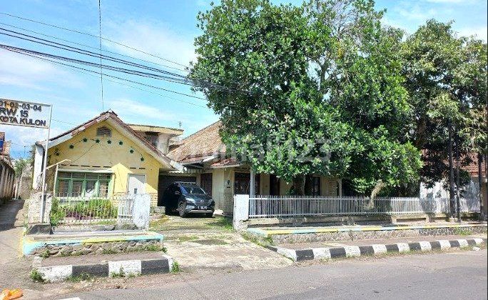 Rumah Pingir Jalan dengan Tanah Luas Jl Pasundan Garut Rumah Pingir Jalan dengan Tanah Luas Jl Pasundan Garut