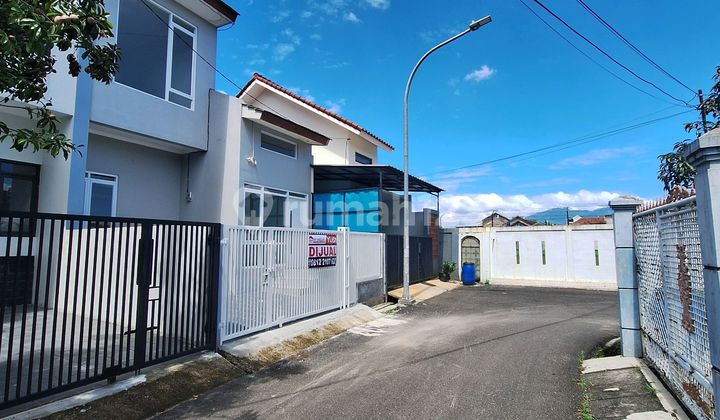 Rumah Baru 2 Lantai Siap Huni Jl Pluto Utara Margahayu Raya 2