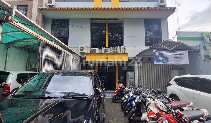 Office 3.5 Lantai Siap Pakai Lokasi Strategis Jalan Buahbatu 