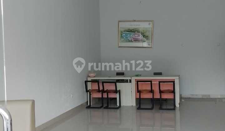 For Sale: Ready-to-Use Shophouse in Graha Bukit Ngaliyan 2