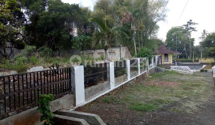 Land for Sale on Gatot Subroto Street, Ungaran 1