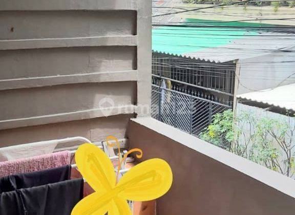  Rumah 2 Lantai Lengkap Perabot + 8 Kamar Kost  4