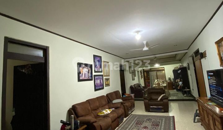 House for Sale on Jermbar Street, Bandung, Ready to Occupy. 2