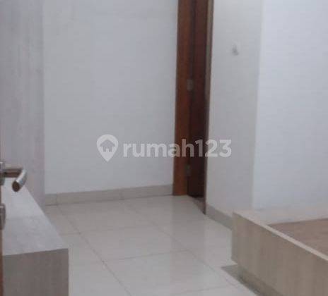 Rumah Dijual Kembar Timur Bandung Semi Furnished 2