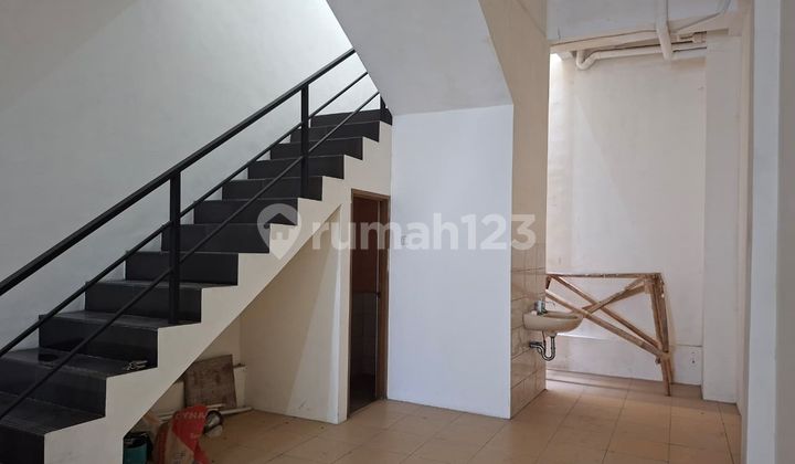 Shop House for Sale/Lease on Jl Pungkur Bandung Ready to Use 2