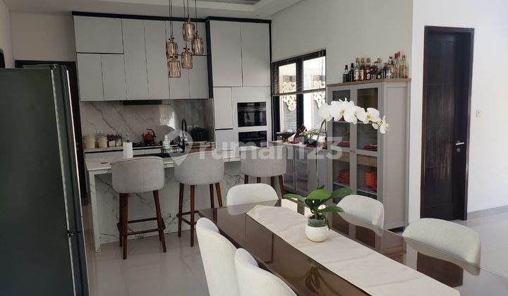 Villa Cantik Dijual di Ungasan Bali Semi Furnished