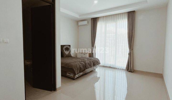 Rumah Dijual Setiabudi Regency Cantik Full Furnished 2