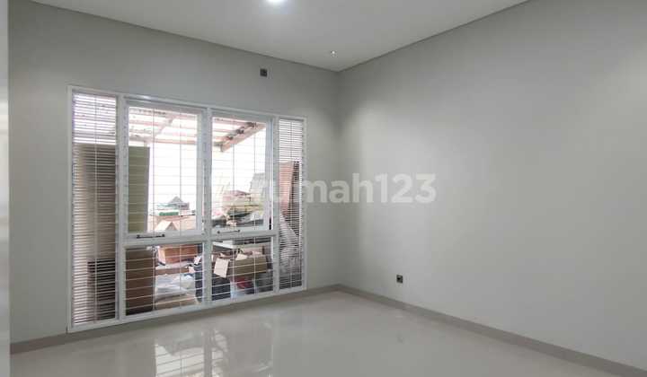 Rumah Dijual di Taman Holis Indah Bandung Sudah Renov 2