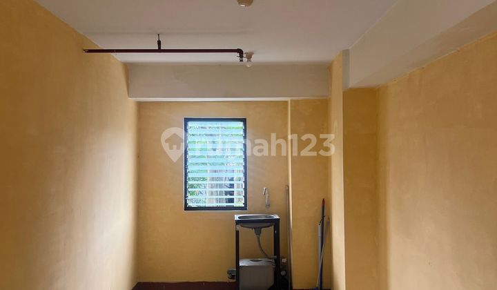 Commercial Kiosk for Sale at Gateway Cicadas Apartment Bandung 2