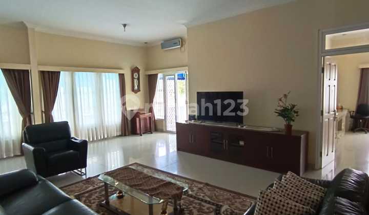 Rumah Dijual Full Furnished With Pool Kota Baru Parahyangan