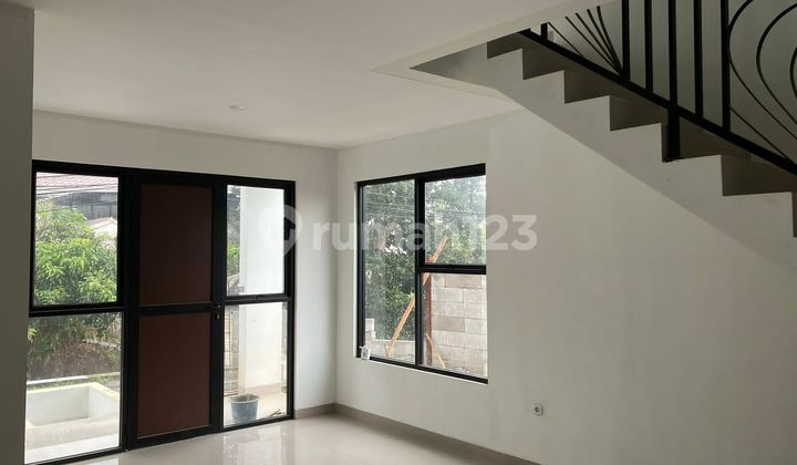 Dijual Rumah Baru Setiabudi Regency With Pool