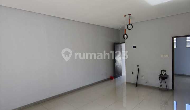 Rumah Dijual di Setiabudi Regency Bandung Baru Modern