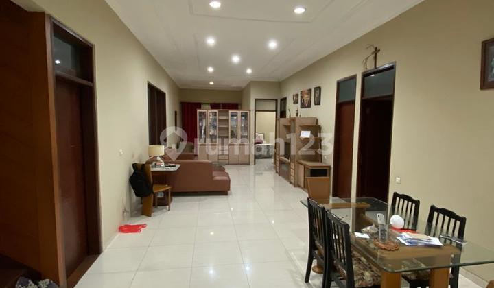 Rumah Dijual/Disewakan Area PVJ Bandung Siap Huni Rumah Dijual/Disewakan Area PVJ Bandung Siap Huni