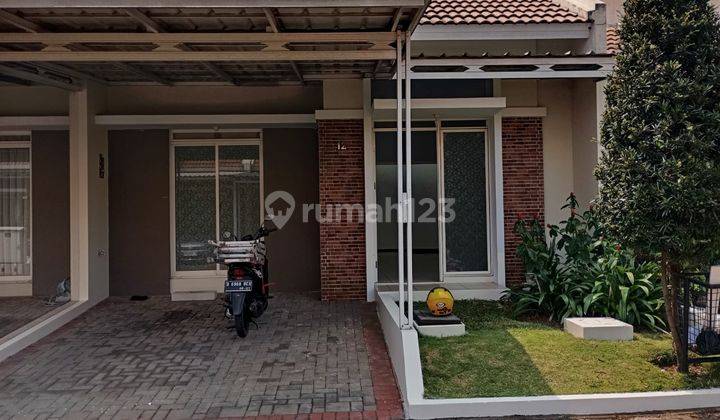 Rumah Disewakan Kota Baru Parahyangan Minimalis Terawat 1