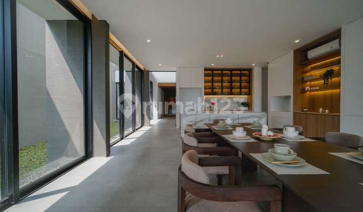 Dijual Rumah Luxury di Kota Baru Parahyangan Full Furnished 2
