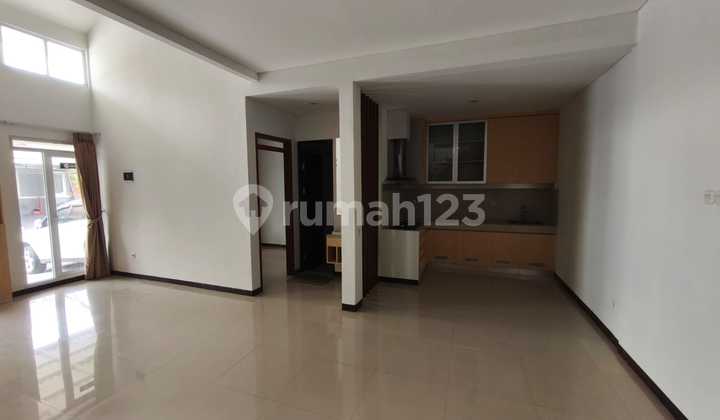 Rumah Disewakan Kota Baru Parahyangan 2 Lantai 2