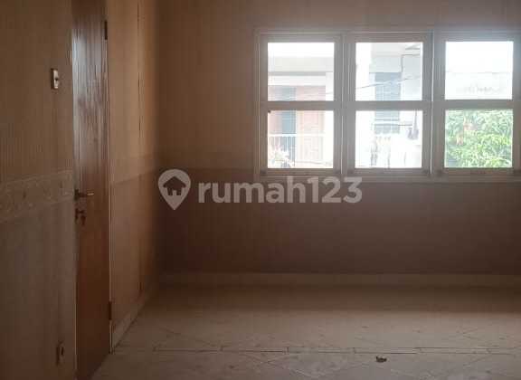 House for Sale on Uranus Street, Margahayu, Bandung 2