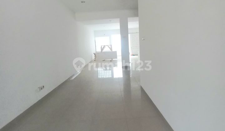 Rumah Dijual di Komplek Cherryfield Bandung Baru Minimalis Rumah Dijual di Komplek Cherryfield Bandung Baru Minimalis