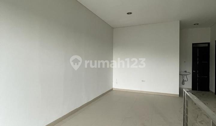 House for Sale in Pondok Hijau Bandung, Comfortable and Well-Maintained 2