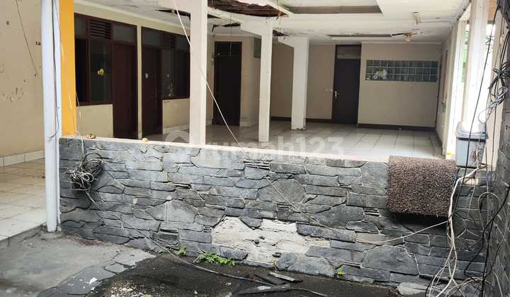 Ruang Usaha Disewakan di Mainroad Sukajadi Bandung Ruang Usaha Disewakan di Mainroad Sukajadi Bandung