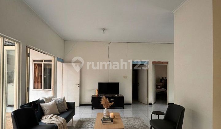 Rumah Dijual Terawat di Taman Holis Indah Bandung