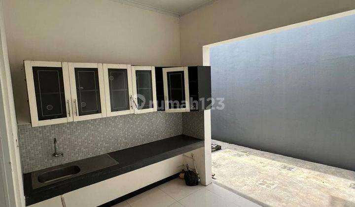 Rumah Dijual Taman Kopo Indah Bandung Semi Furnished 2