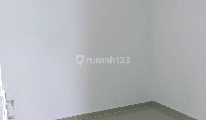Rumah dijual Cantik dan modern. Lokasi Tengah kota di Jalan sukawinatan 3