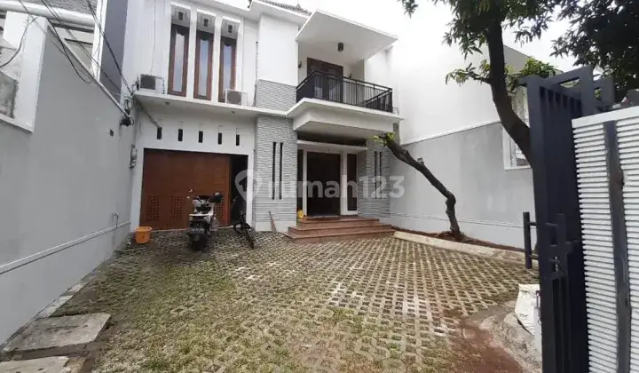 Disewakan Rumah Di Kebayoran Baru Pd013499  1