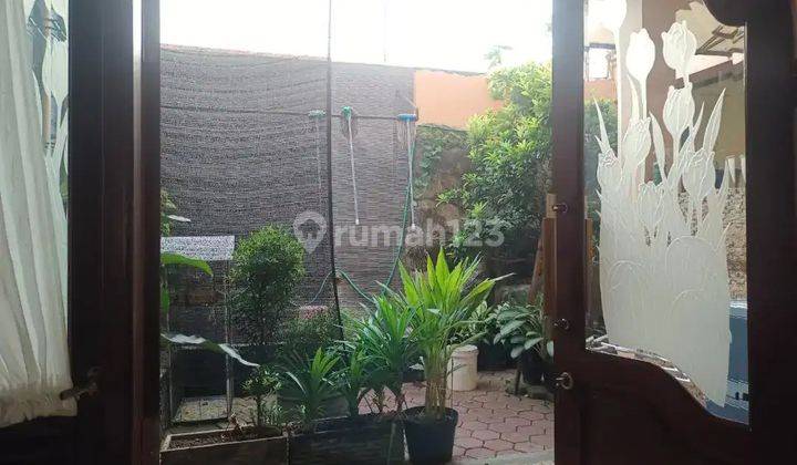 Rumah Disewa Nyaman Asri, Siap Huni di Bintaro Sektor 3 2