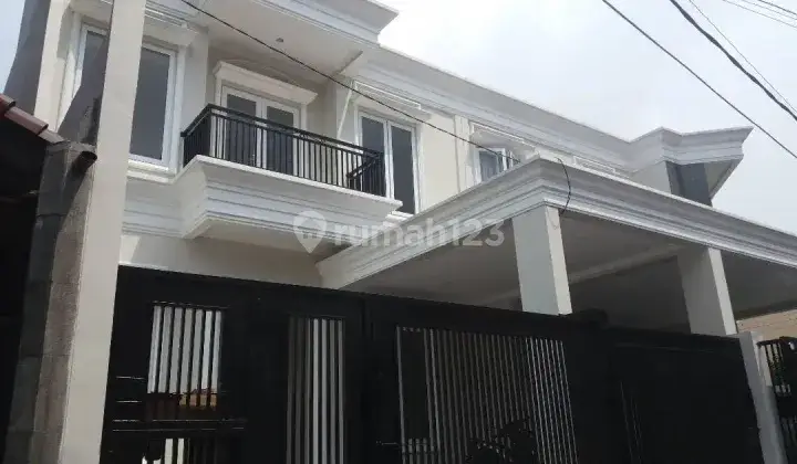 Disewakan Rumah 3 Lantai Di Radio Dalam Pd013589  1