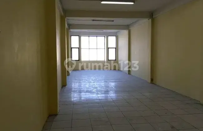 Strategic Shop House For Sale in Fatmawati (PD013934) Strategic Shop House For Sale in Fatmawati (PD013934)