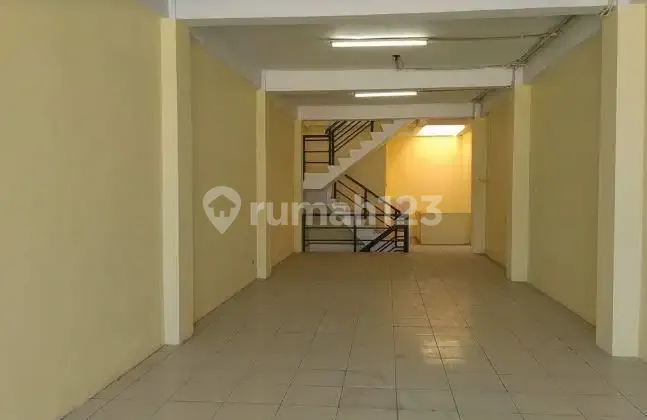 Strategic Shop House For Sale in Fatmawati (PD013934) Strategic Shop House For Sale in Fatmawati (PD013934)
