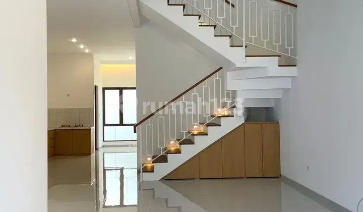 Disewakan Rumah Bagus Di Mampang Prapatan (PD013808) 2