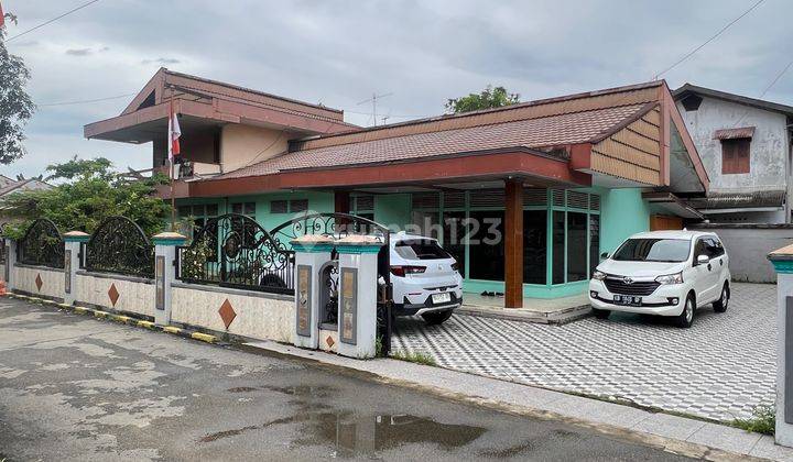 Rumah Pusat Kota Pontianak Dengan Tanah Lebar 27 Meter 1