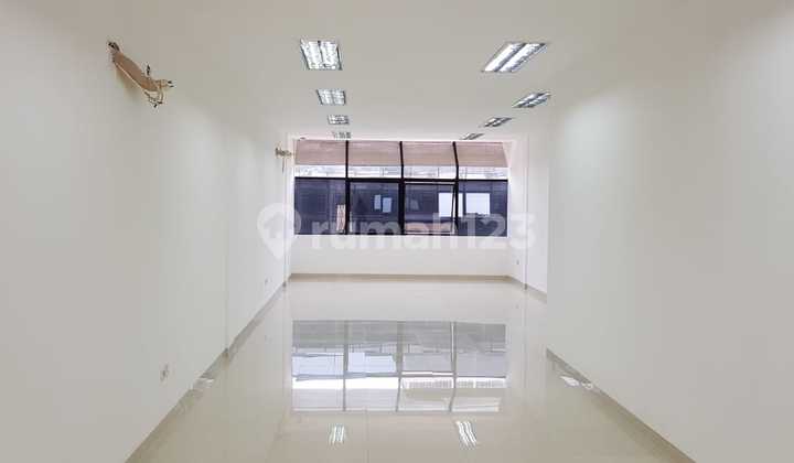 Kebun Jeruk Taman Aries Shop House, Good and Suitable for Business Office