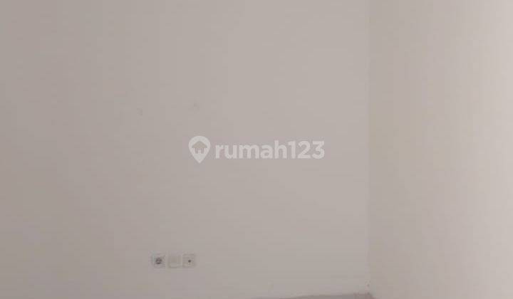 Disewakan Rumah Siap Huni 2 lt Di Citra Raya ( Baru Direnovasi ) 3