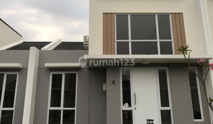 Disewakan Rumah Paramount Petal Di Tangerang  1