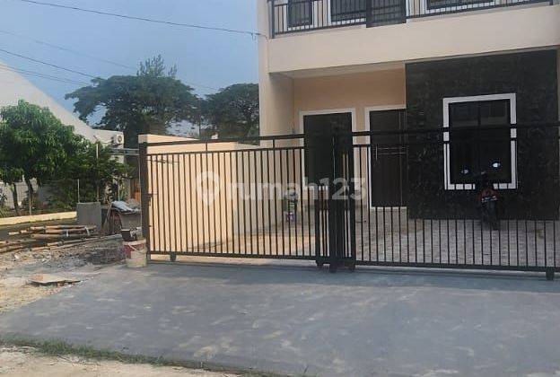 Dijual Rumah Siap Huni 2 Lt Posisi Hooke Di Citra Raya 2