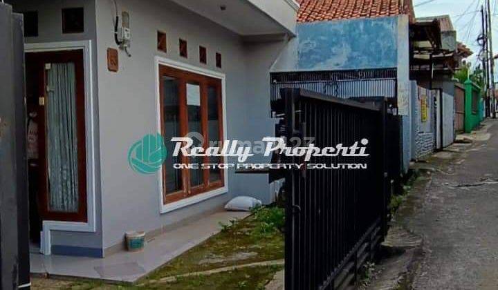 Disewakan Rumah 2 Lantai  rapih dan bersih pinngir jalan di jatimakmur Bekasi 3