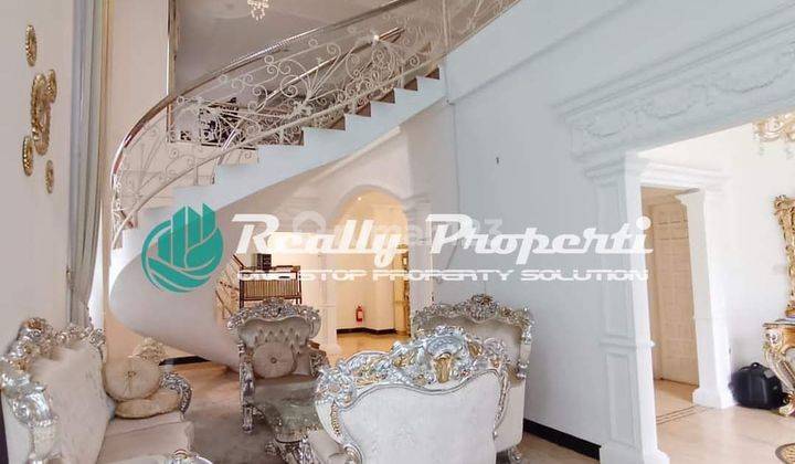 Dijual Rumah Bergaya Eropa Furnished di Pondok Kelapa jakarta  2