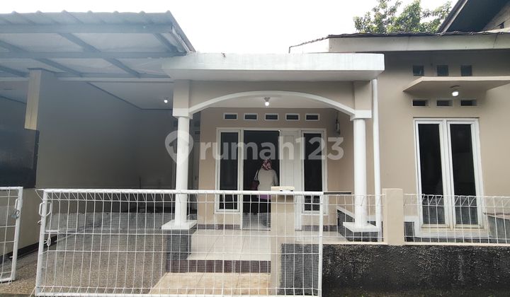 For Rent: 1-Story Move-In Ready House in Jatimakmur Housing For Rent: 1-Story Move-In Ready House in Jatimakmur Housing