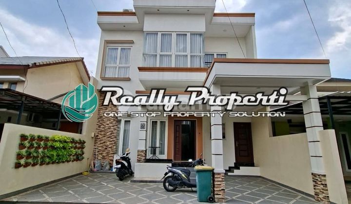 Dijual Rumah Town House Modern dan Seni Furnished di Jaticempskas
