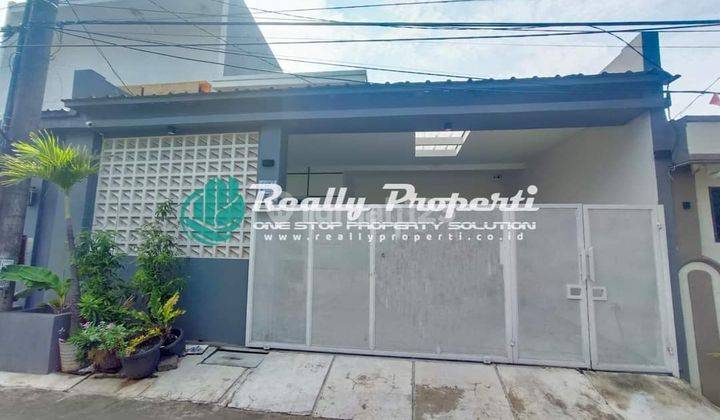 Disewakan Rumah Modern Minimalis Dan Semi Furnished Dalam Komplek 1