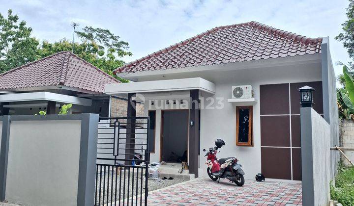 RUMAH MEWAH MURAH DEKAT KAMPUS UNY DAN STASIUN WATES 1