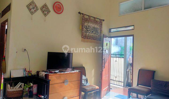 Dijual Rumah 2 Lantai siap huni jl ksu dekat GDC Depok harga dibawah pasaran 2