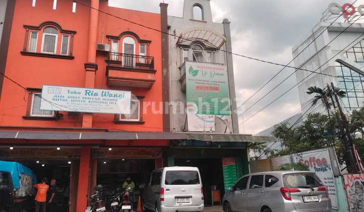 Dijual Ruko 3lt + Rooftop Di Jl Raya Margonda Depok Harga Di Bawah Pasaran Dekat Itc Dijual Ruko 3lt + Rooftop Di Jl Raya Margonda Depok Harga Di Bawah Pasaran Dekat Itc