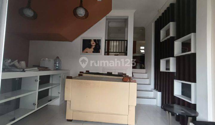 Rumah Bisa Untuk Ruang Usaha di Perumnas 2